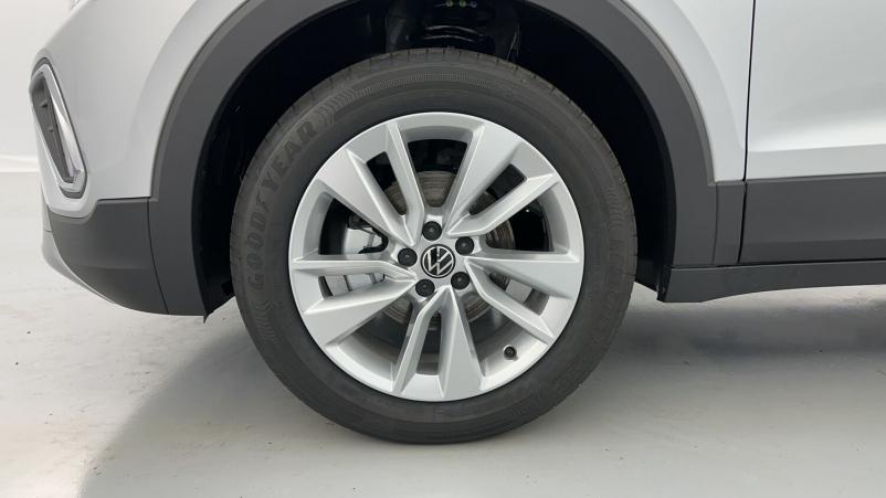 Vente en ligne Volkswagen T-Cross T-cross 1.0 TSI 115ch Life DSG7 au prix de 27 900 €