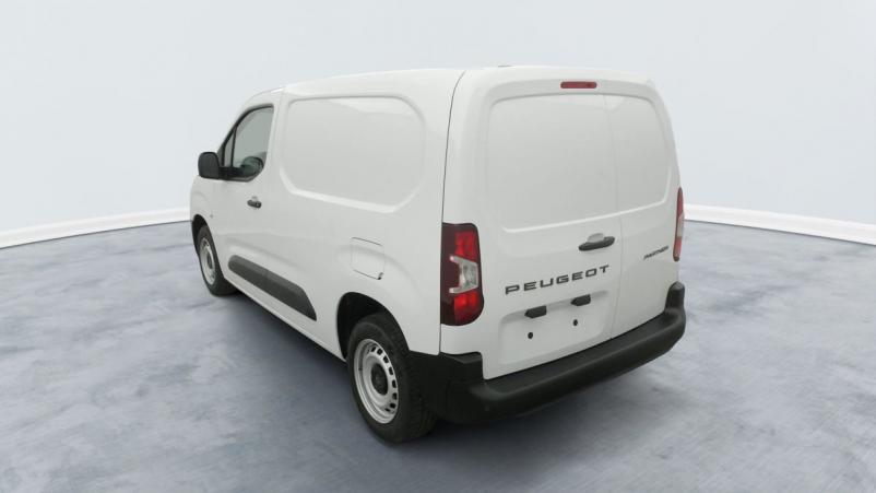 Vente en ligne Peugeot Partner Fourgon M 650 KG BLUEHDI 100 S S BVM6 au prix de 21 400 €