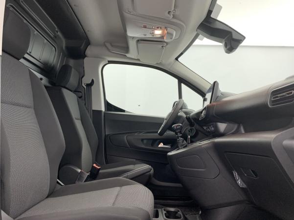 Vente en ligne Peugeot Partner Fourgon M 650 KG BLUEHDI 100 S S BVM6 au prix de 21 400 €