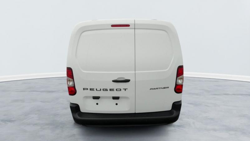 Vente en ligne Peugeot Partner Fourgon M 650 KG BLUEHDI 100 S S BVM6 au prix de 21 400 €