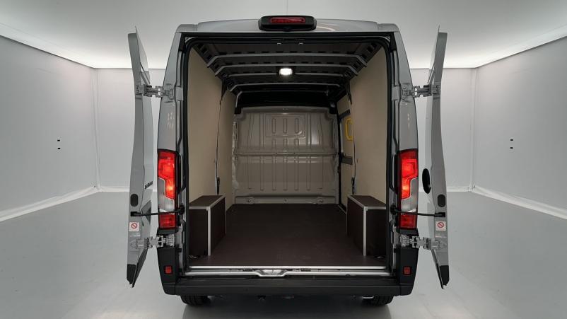 Vente en ligne Peugeot Boxer Fourgon Boxer II L3H2 3.5 MAXI 2.2 140ch au prix de 33 780 €