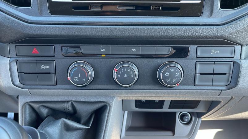 Vente en ligne Volkswagen Crafter Crafter CC L4 35 2.0 TDI 140ch Business Benne et Coffre JPM au prix de 39 540 €