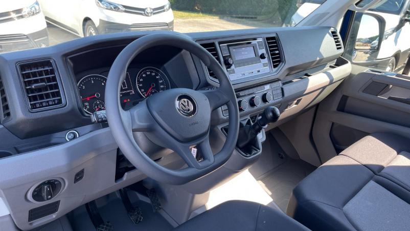 Vente en ligne Volkswagen Crafter Crafter CC L4 35 2.0 TDI 140ch Business Benne et Coffre JPM au prix de 39 540 €