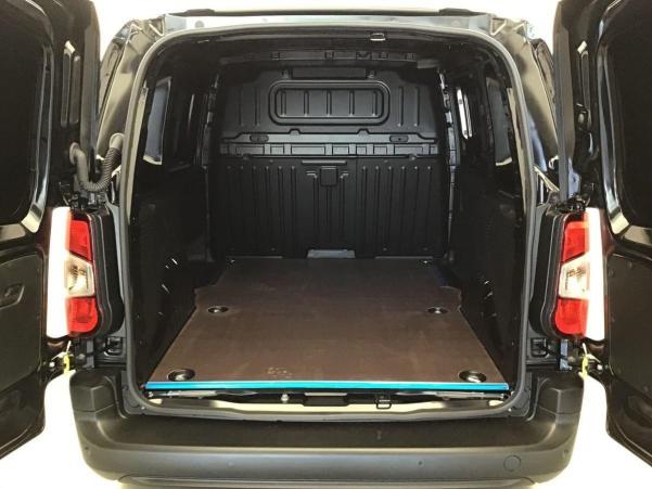 Vente en ligne Peugeot Partner Fourgon M 1000 KG BLUEHDI 130 S S EAT8 au prix de 26 340 €