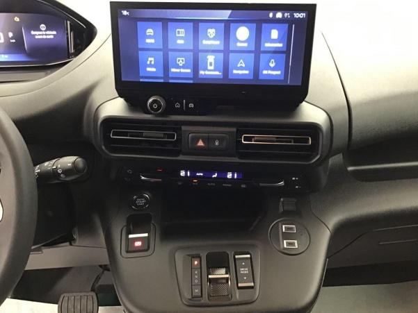 Vente en ligne Peugeot Partner Fourgon M 650 KG BLUEHDI 130 S S EAT8 au prix de 26 090 €