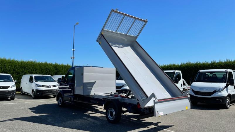 Vente en ligne Volkswagen Crafter Crafter CC L4 35 2.0 TDI 140ch Business Benne et Coffre JPM au prix de 39 540 €