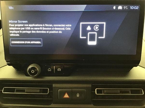 Vente en ligne Peugeot Partner Fourgon M 650 KG BLUEHDI 130 S S EAT8 au prix de 26 090 €