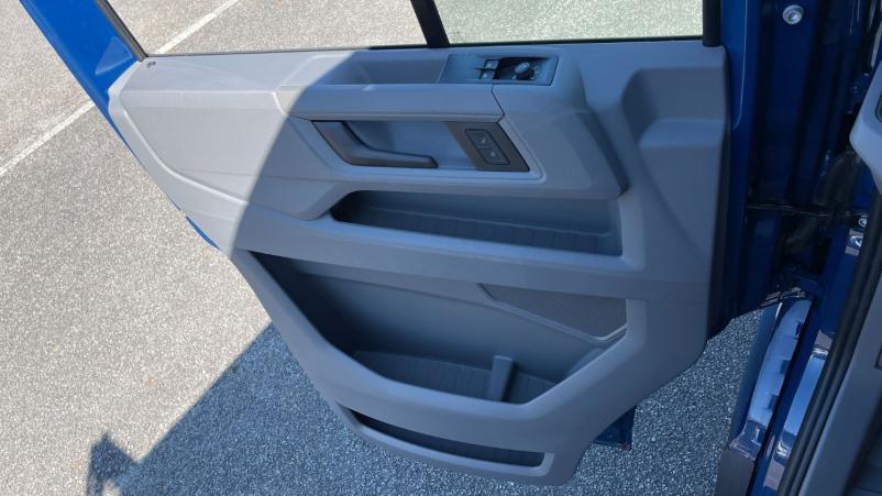 Vente en ligne Volkswagen Crafter Crafter CC L4 35 2.0 TDI 140ch Business Benne et Coffre JPM au prix de 39 540 €