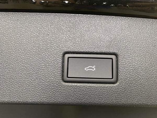Vente en ligne Volkswagen T-Roc 1.5 TSI EVO2 150 Start Stop DSG7 R-Line Edition au prix de 34 940 €