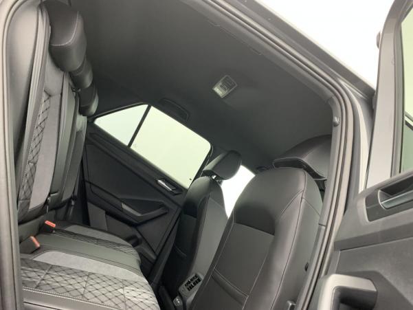 Vente en ligne Volkswagen T-Roc 1.5 TSI EVO2 150 Start Stop DSG7 R-Line Edition au prix de 34 940 €