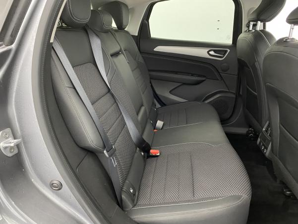 Vente en ligne Renault Arkana 1.6 E-Tech 145ch Intens au prix de 19 490 €