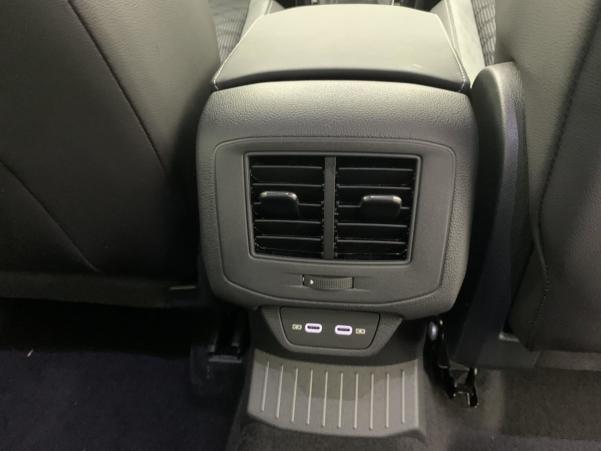 Vente en ligne Volkswagen T-Roc 1.5 TSI EVO2 150 Start Stop DSG7 R-Line Edition au prix de 34 940 €