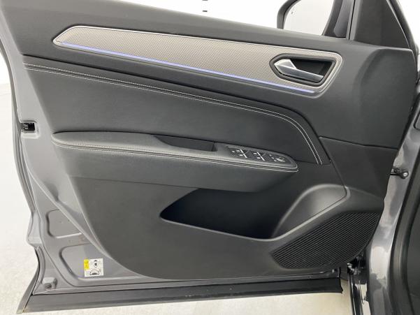 Vente en ligne Renault Arkana 1.6 E-Tech 145ch Intens au prix de 19 490 €