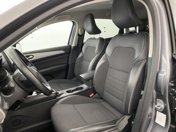 Vente en ligne Renault Arkana 1.6 E-Tech 145ch Intens au prix de 19 490 €