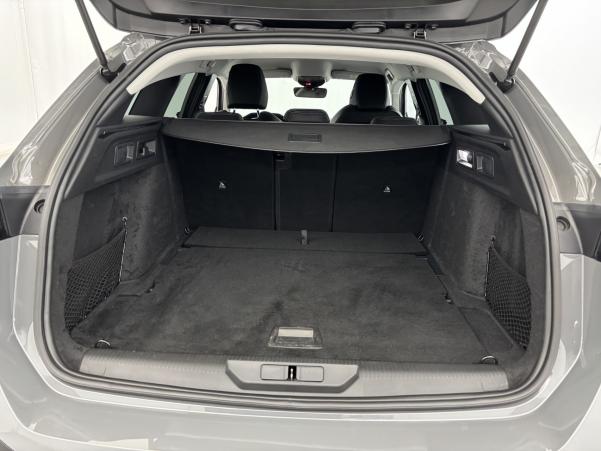 Vente en ligne Peugeot 308 SW 1.5 BlueHDi 130ch Allure EAT8 au prix de 24 990 €