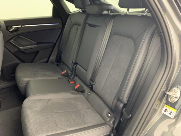 Vente en ligne Audi Q3 Sportback 35 TDI 150 ch S tronic 7 S line plus au prix de 49 930 €