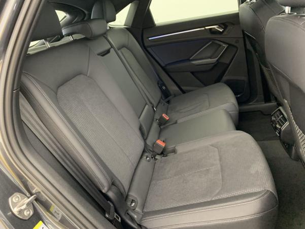Vente en ligne Audi Q3 Sportback 35 TDI 150 ch S tronic 7 S line plus au prix de 49 930 €