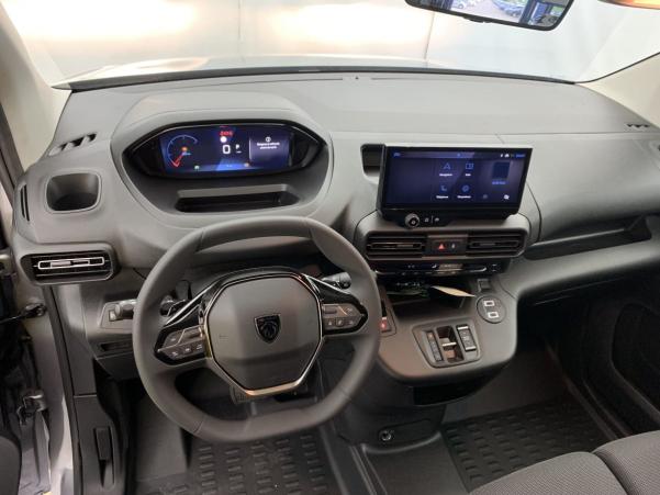 Vente en ligne Peugeot Partner Fourgon XL 950 KG BLUEHDI 130 S S EAT8 au prix de 27 580 €