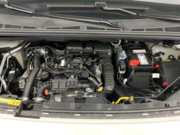 Vente en ligne Peugeot Partner Fourgon XL 950 KG BLUEHDI 130 S S EAT8 au prix de 26 960 €