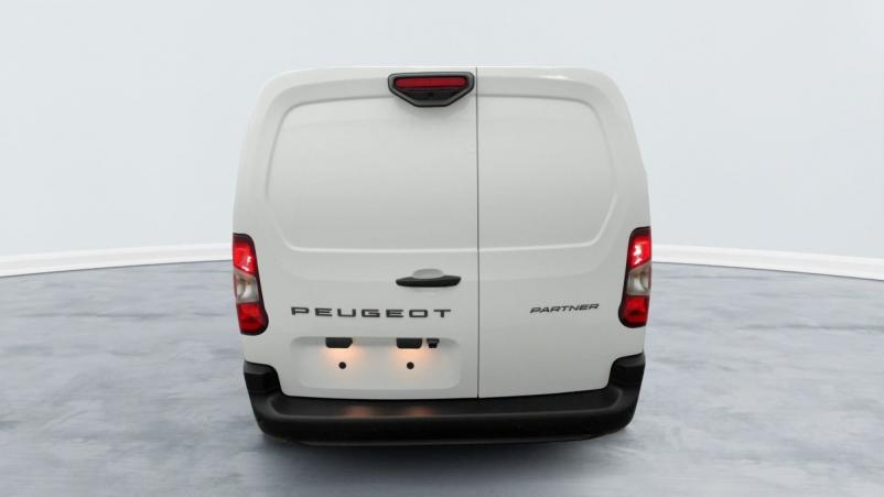 Vente en ligne Peugeot Partner Fourgon XL 950 KG BLUEHDI 130 S S EAT8 au prix de 26 960 €