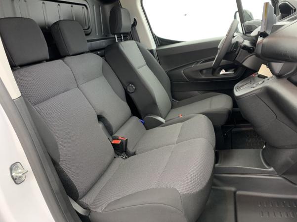 Vente en ligne Peugeot Partner Fourgon XL 950 KG BLUEHDI 130 S S EAT8 au prix de 26 960 €