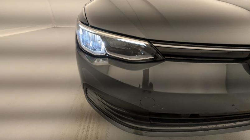 Vente en ligne Volkswagen Golf 1.0 ETSI OPF 110 DSG7 LIFE au prix de 23 350 €