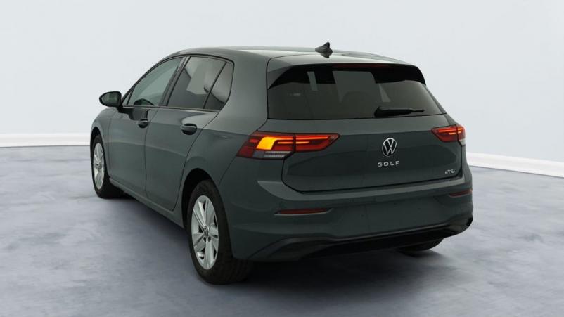 Vente en ligne Volkswagen Golf 1.0 ETSI OPF 110 DSG7 LIFE au prix de 23 350 €