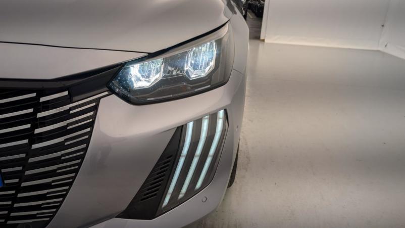 Vente en ligne Peugeot 208 PureTech 100 S S BVM6 Allure au prix de 17 480 €