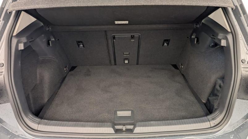 Vente en ligne Volkswagen Golf 1.0 ETSI OPF 110 DSG7 LIFE au prix de 23 350 €