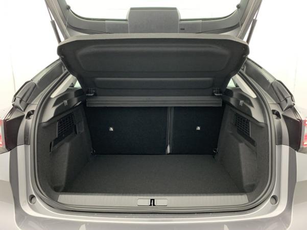 Vente en ligne Citroën C4 HYBRIDE 136 E-DCS6 PLUS au prix de 23 260 €