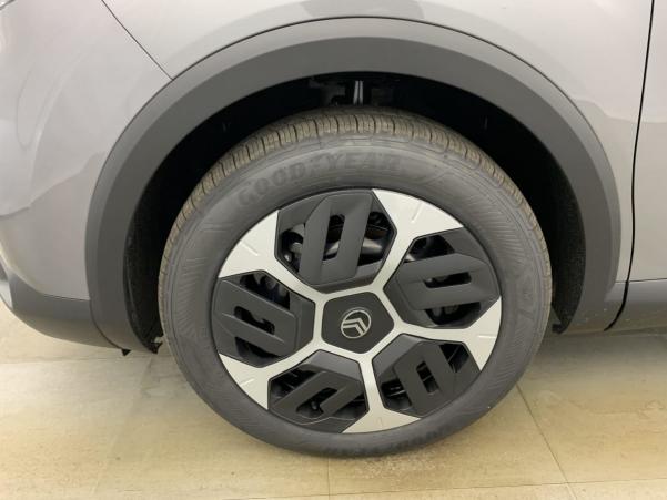Vente en ligne Citroën C4 HYBRIDE 136 E-DCS6 PLUS au prix de 23 260 €