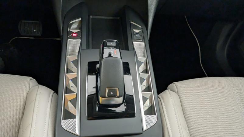 Vente en ligne Ds Ds3 PureTech 130 EAT8 Esprit de Voyage au prix de 27 060 €