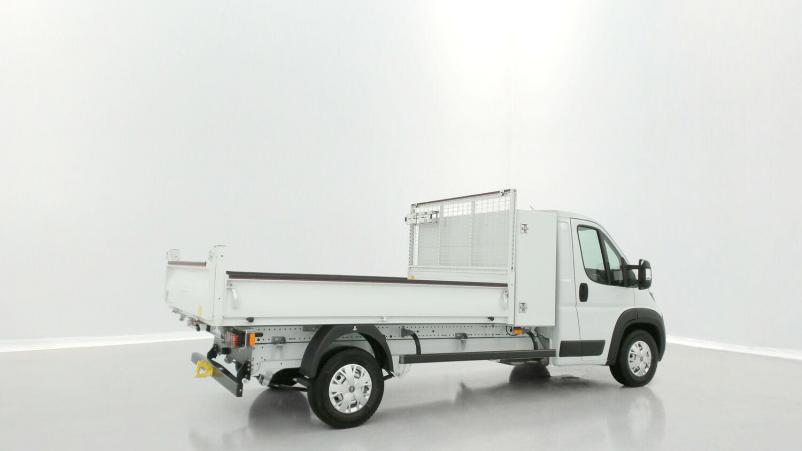 Vente en ligne Fiat Ducato Fourgon Ducato cc 3.5 L 2.2 H3-Power 180ch Maxi Benne Acier + Coffre JPM au prix de 40 500 €