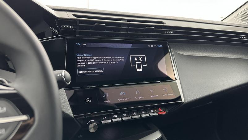 Vente en ligne Peugeot 308 308 1.2 Hybrid 145ch Allure e-DCS6 au prix de 29 300 €