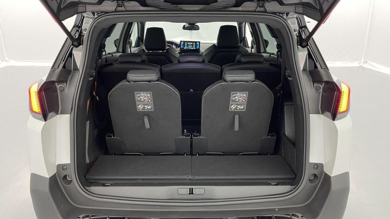 Vente en ligne Peugeot 5008 5008 III 1.5 BlueHDi 130ch Allure Pack EAT8 au prix de 39 500 €