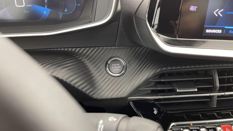Vente en ligne Peugeot 208 208 II 1.2 PureTech 100ch Allure Pack au prix de 16 500 €