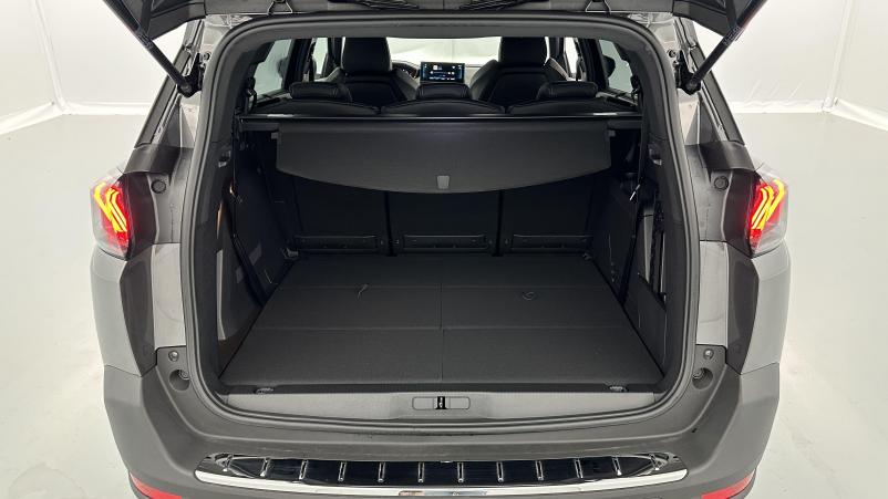 Vente en ligne Peugeot 5008 5008 II 1.5 BlueHDi 130ch Allure Pack EAT8 au prix de 33 000 €
