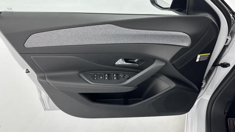 Vente en ligne Peugeot 308 308 III 1.5 BlueHDi 130ch Allure EAT8 au prix de 27 410 €
