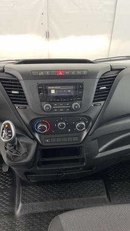 Vente en ligne Iveco Daily Daily III 35C18HA8 4100 3.0 180ch Caisse 20m³ Toutain au prix de 63 710 €