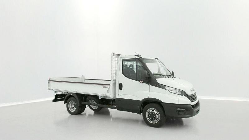 Vente en ligne Iveco Daily Daily III 35C16H 3.0 3450 160ch Tri-Benne JPM au prix de 53 740 €