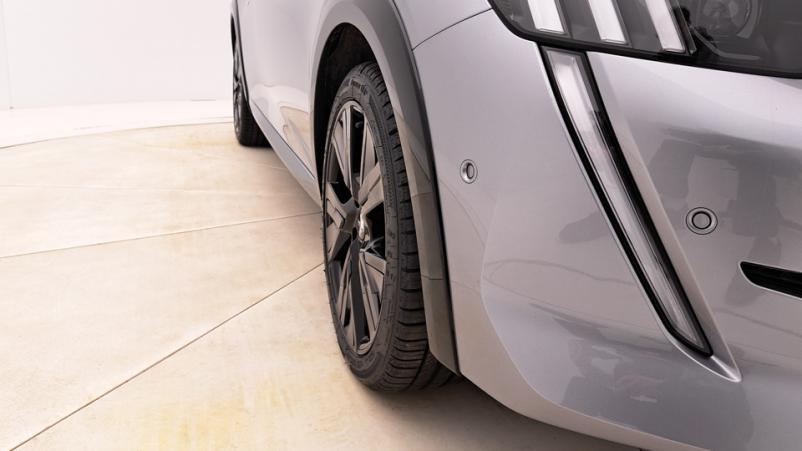 Vente en ligne Peugeot 208  1.2 PureTech S&S 100ch Automatique/8 Gt line au prix de 14 820 €