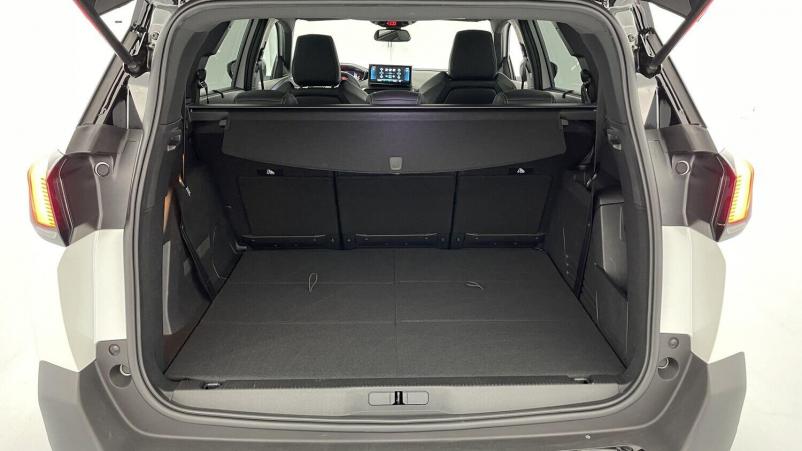 Vente en ligne Peugeot 5008 5008 III 1.5 BlueHDi 130ch Allure Pack EAT8 au prix de 39 500 €