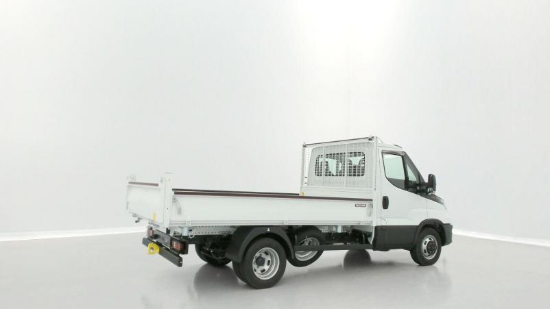 Vente en ligne Iveco Daily Daily III 35C16H 3.0 3450 160ch Tri-Benne JPM au prix de 53 740 €