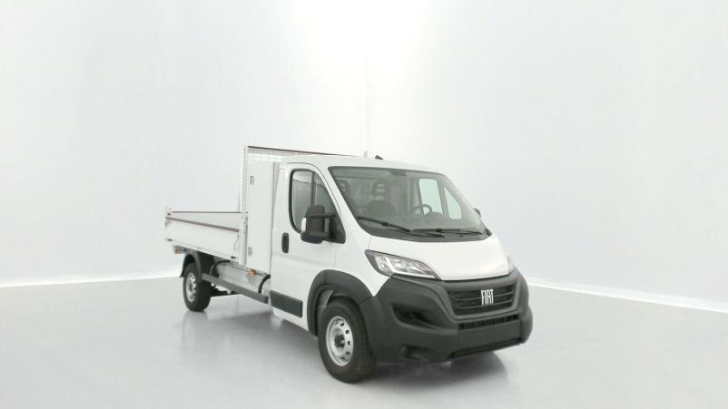 Vente en ligne Fiat Ducato Fourgon Ducato cc 3.5 L 2.2 H3-Power 140ch Maxi Benne Acier + Coffre JPM au prix de 40 500 €