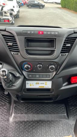 Vente en ligne Iveco Daily Daily 35S14H 3750 2.3 136ch Nacelle Smart P170 TXE E au prix de 86 580 €