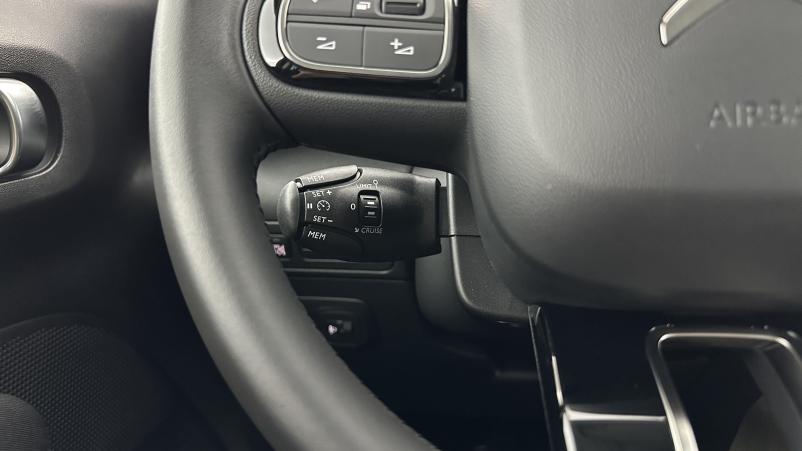 Vente en ligne Citroën C3 Aircross C3 aircross II 1.2 PureTech 110ch Shine au prix de 19 010 €