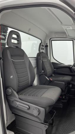 Vente en ligne Iveco Daily Daily 35S14H 3750 2.3 136ch Benne Alu JPM + Grue PK 3400 + Pince au prix de 82 860 €
