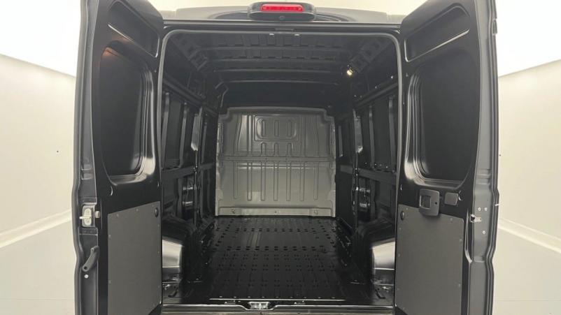 Vente en ligne Citroën Jumper Fourgon TOLE 35 L3H2 BLUEHDI 140 S S BVM6 au prix de 31 900 €