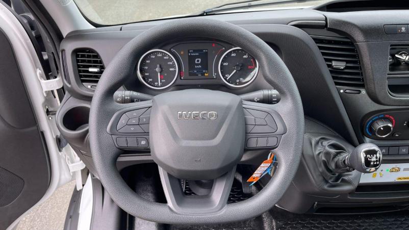 Vente en ligne Iveco Daily Daily 35S14H 3750 2.3 136ch Nacelle Smart P170 TXE E au prix de 86 580 €