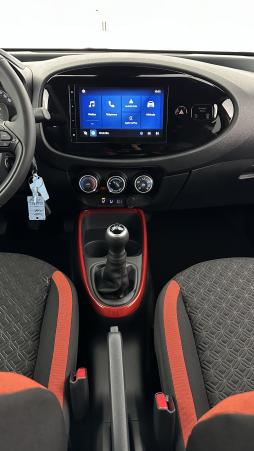 Vente en ligne Toyota Aygo Aygo x Aygo X 1.0 VVT-i 72 Design au prix de 17 700 €
